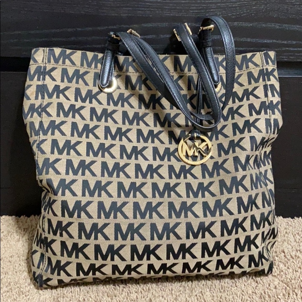 Michael Kors Tote